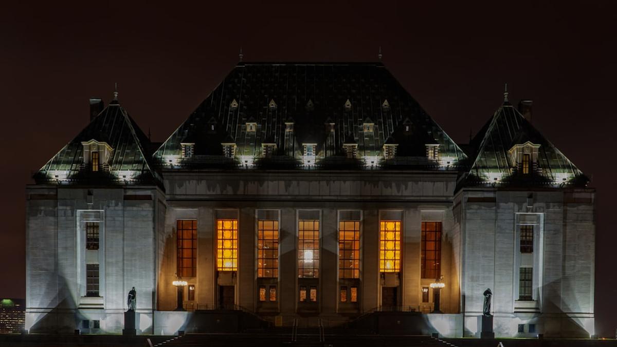 ئىرانلىق كىشىلىك ھوقۇق ئادۋوكاتى نەسرىن سوتۇدە قايتىدىن قولغا ئېلىندى.