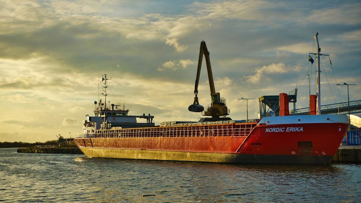 ترامپ: ئىراننىڭ ھورمۇز بوغۇزىدىكى «تەھدىت سېلىش» تىن باشقا «ھېچقانداق كوزىرى يوق»