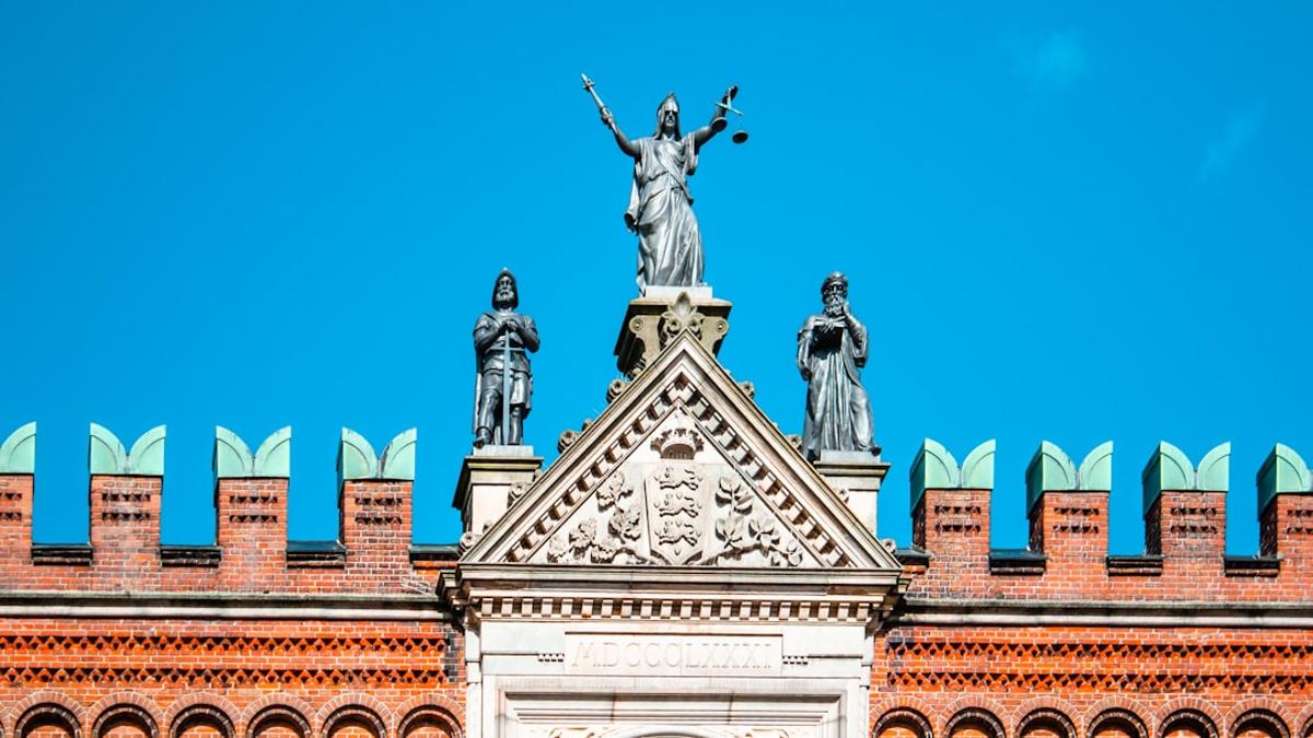 فىرانسىيەنىڭ يەھۇدىيغا ئۆچمەنلىك قىلىشقا قارشى قانۇن لايىھەسى: ئۆچمەنلىككە قارشى قورالمۇ ياكى سۆز ئەركىنلىكىگە تەھدىتمۇ؟