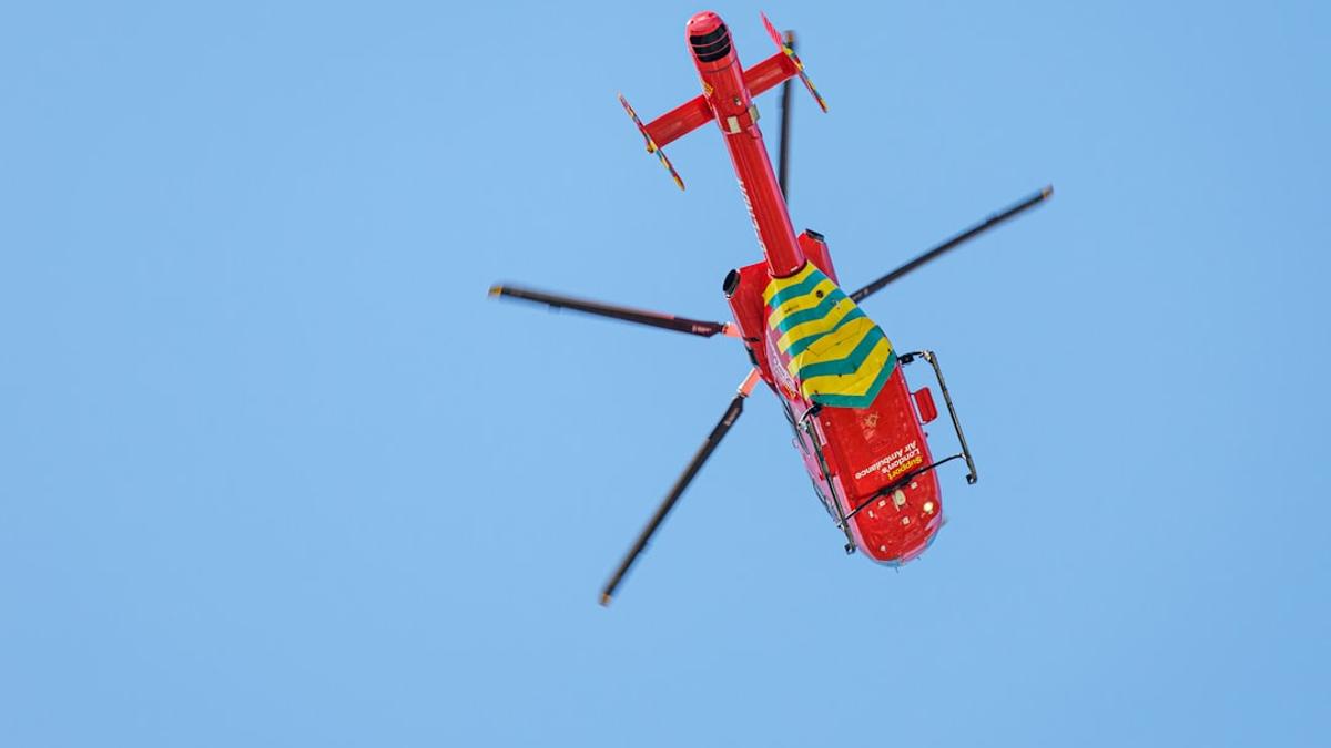 «ئۇلار ھەممىلا يەرگە زەربە بېرىۋاتىدۇ» — لىۋاندىكى جىددىي قۇتقۇزۇش خادىملىرى ئىسرائىلىيەنىڭ ھۇجۇملىرىدىن كېيىن بىبىسىغا سۆزلەپ بەردى.