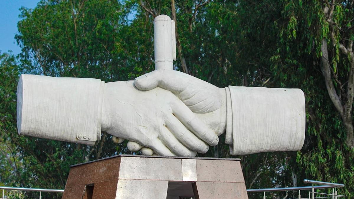 پاكىستان تىنچلىقنى ئىلگىرى سۈرۈش ئۈچۈن داۋاملىق تىرىشچانلىق كۆرسەتمەكتە.