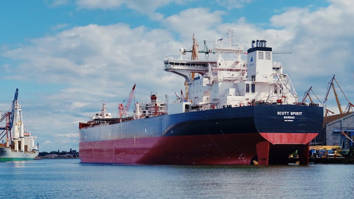 فىرانسىيە جەرىمانە تۆلىگەندىن كېيىن روسىيەنىڭ «سايە دوناتى» دەپ گۇمان قىلىنغان نېفىت پاراخوتىنى قويۇپ بەردى.