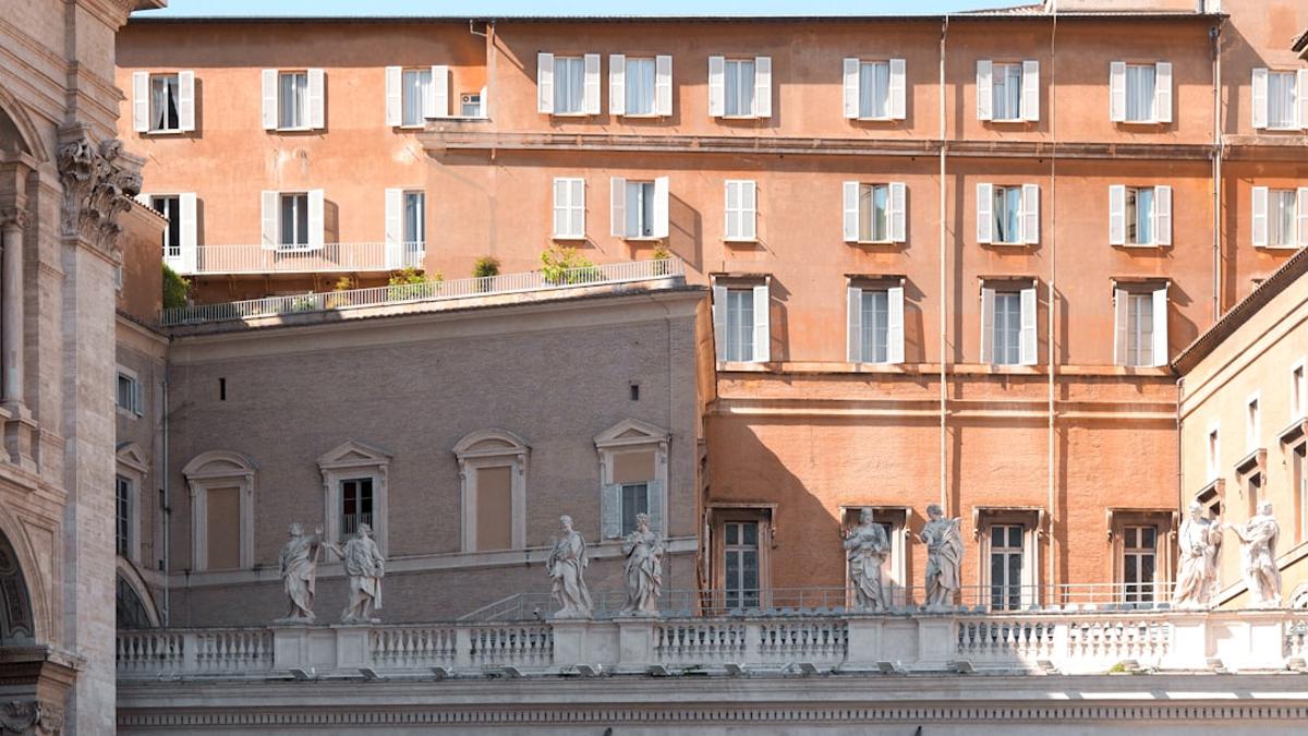 پاپا سىياسىتى: ئۆتمۈش ۋە بۈگۈن