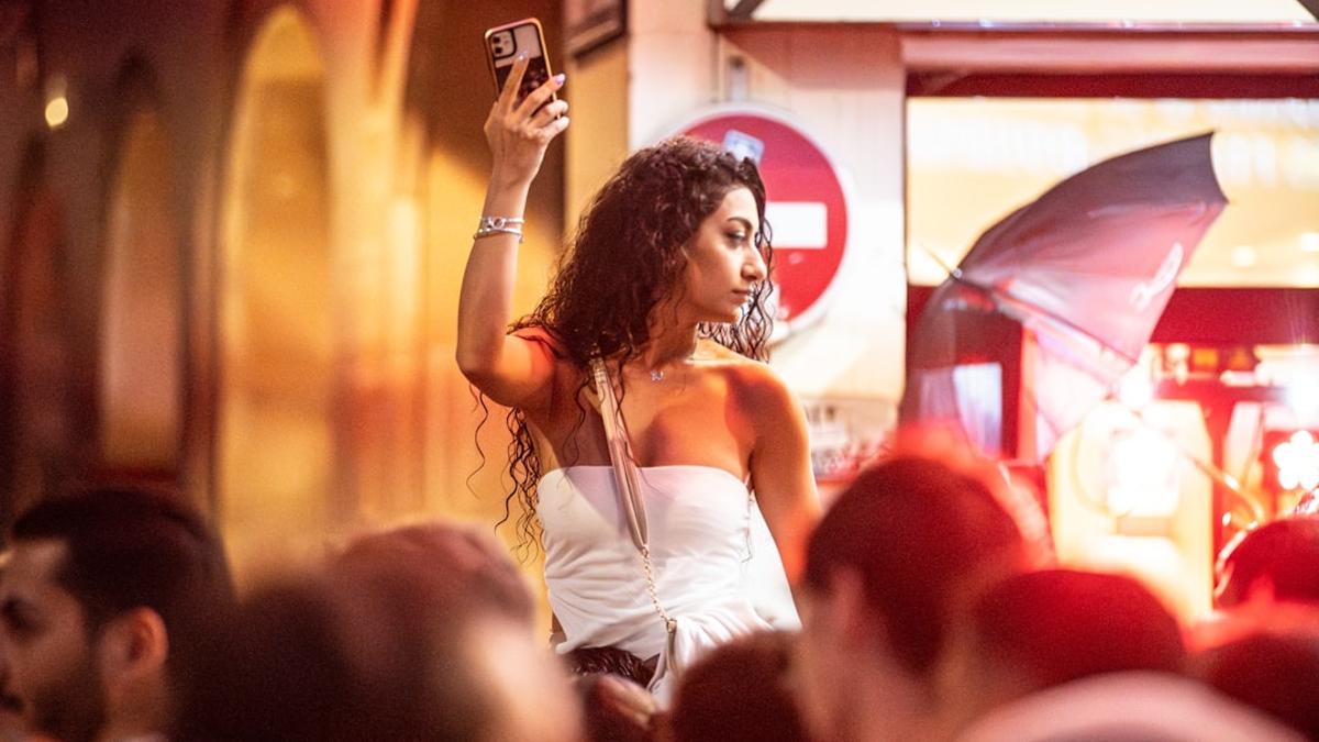 بېيجىڭ ئۆز ئوبرازىنى پەردازلاش ئۈچۈن تور چولپانلىرىنى ئىشلەتمەكتە.